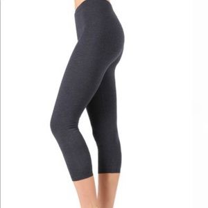 PLUS Size Seamless Capri Leggings - Dark Gray